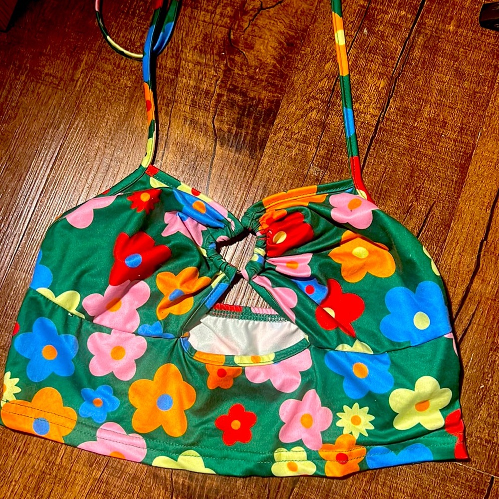 Cute floral crop top